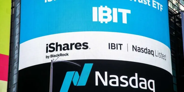 納斯達克向 SEC 提交修改貝萊德比特幣 ETF，允許以「實物」贖回