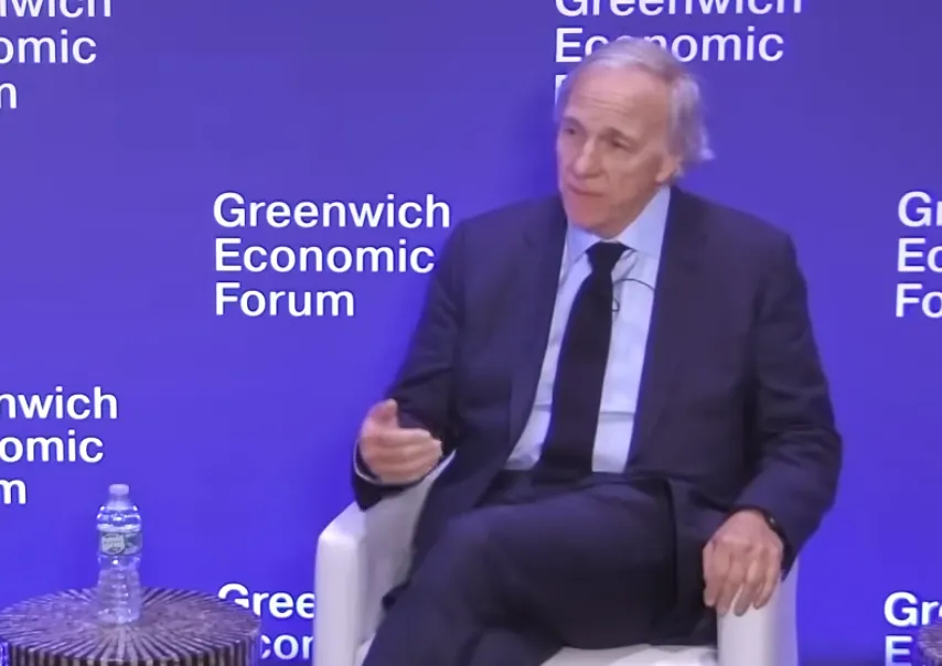 黃金破天價！避險教父 Ray Dalio 建議：紙幣信心崩解、資產組合應配置 15% 黃金