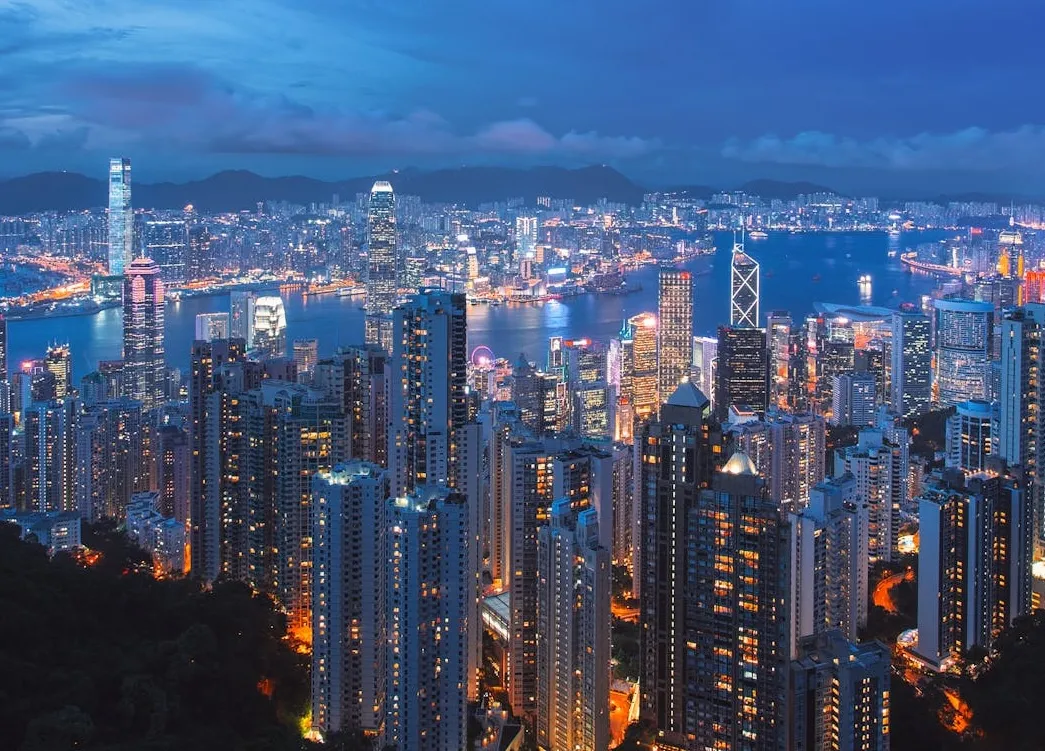 香港首支 Solana 現貨 ETF 獲批通過即將掛牌、美國 SEC 關門審核進度落後