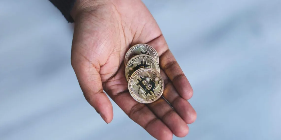 長期持有者錢包流出 6.2 萬枚比特幣！Glassnode：恐不利幣價表現